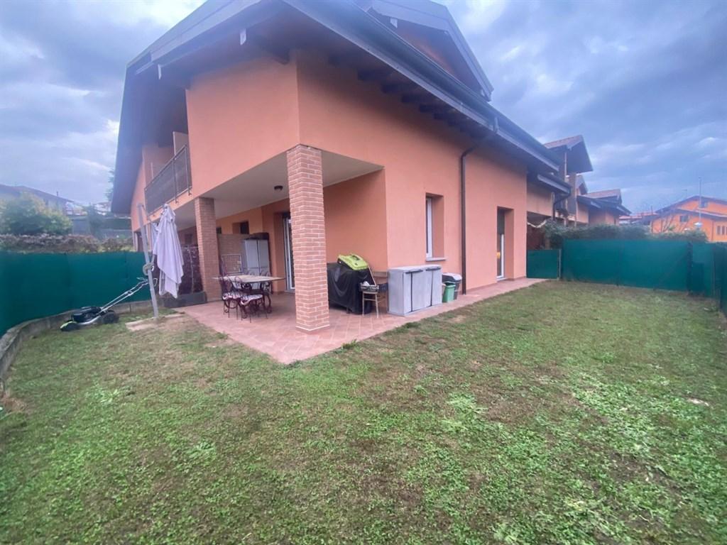 Affitto Villa a schiera, Azzate foto