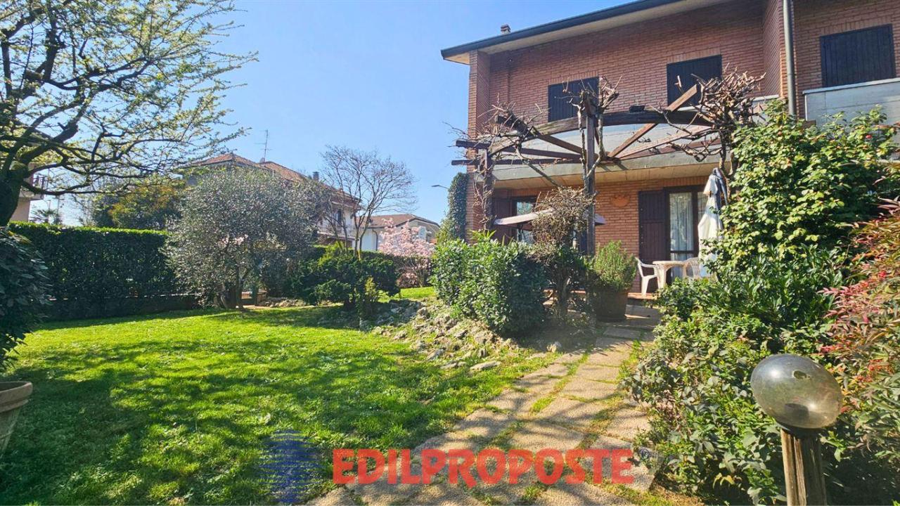 Vendita Villa a schiera, Limbiate foto