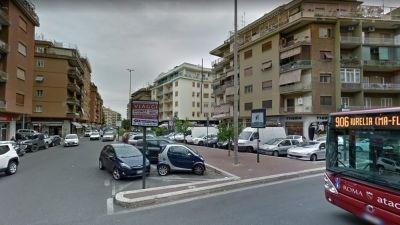 Vendita Abbigliamento, Roma foto