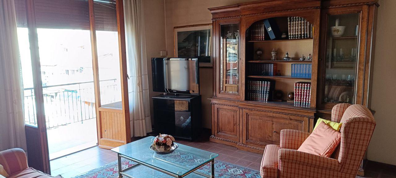 Vendita Esavani, Sesto Fiorentino foto