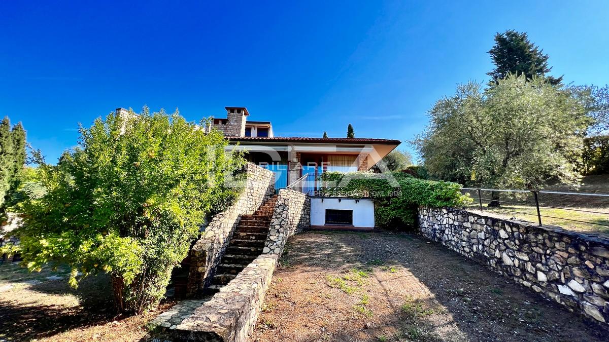 Vendita Esavani, Lucca foto