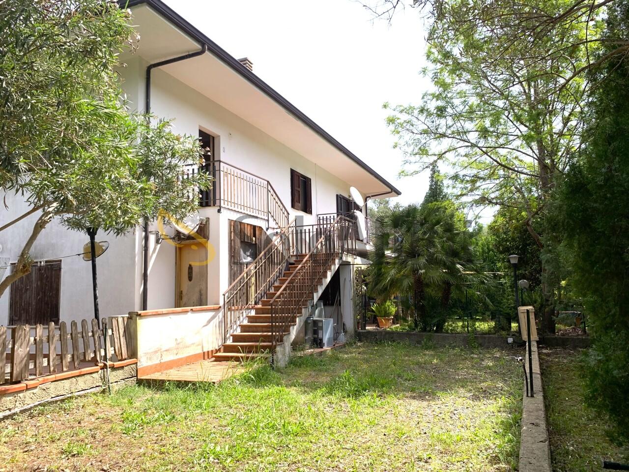 Renta Dos habitaciones, Settingiano foto