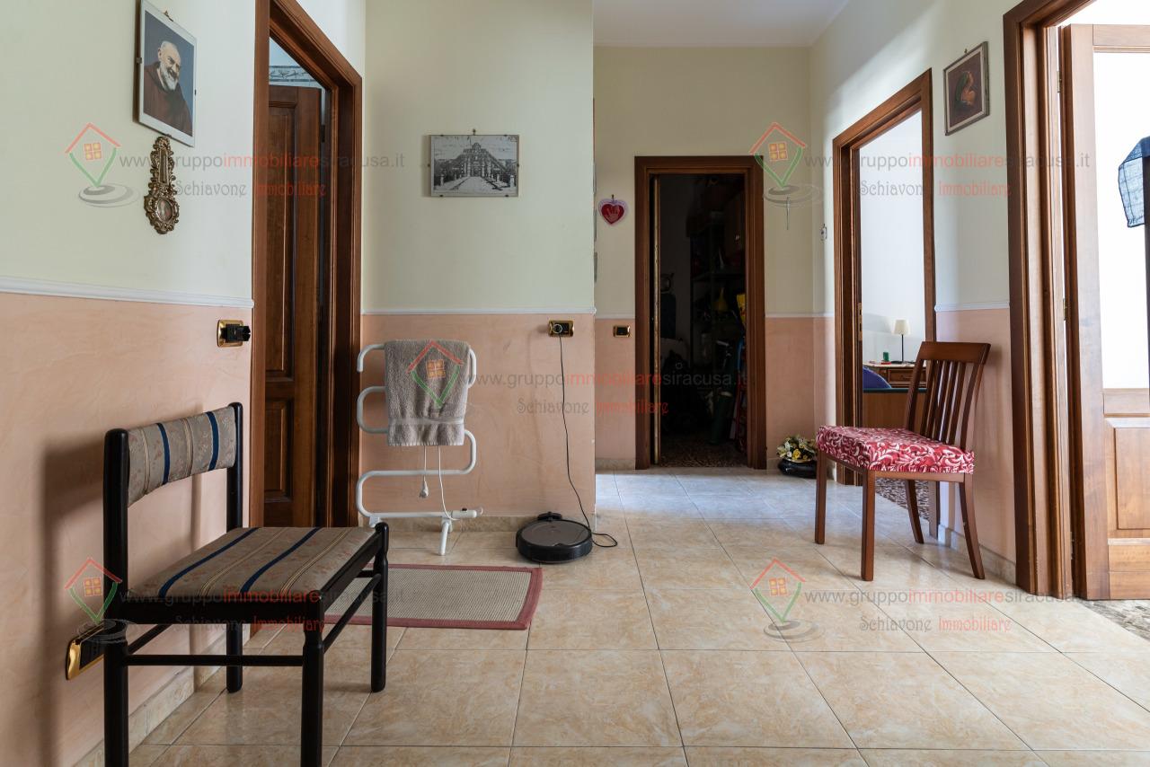 Renta Cuatro habitaciones, Siracusa foto