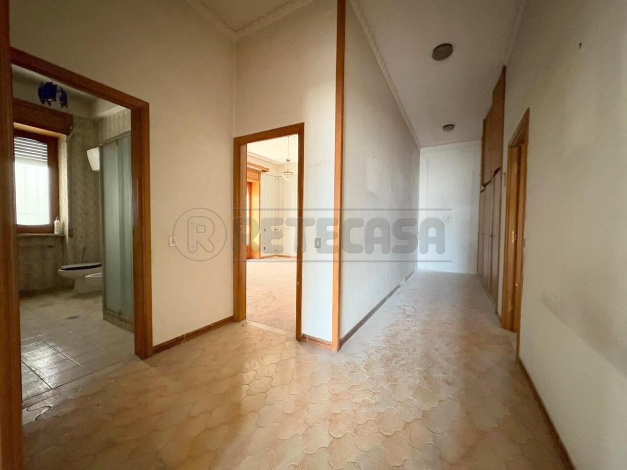 Verkauf Vier zimmer, Marcianise foto