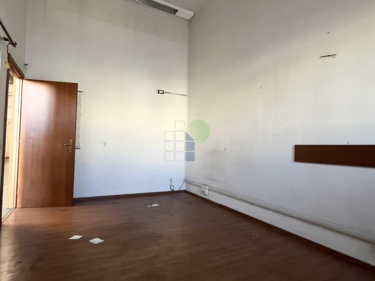 Mieten D, Livorno foto