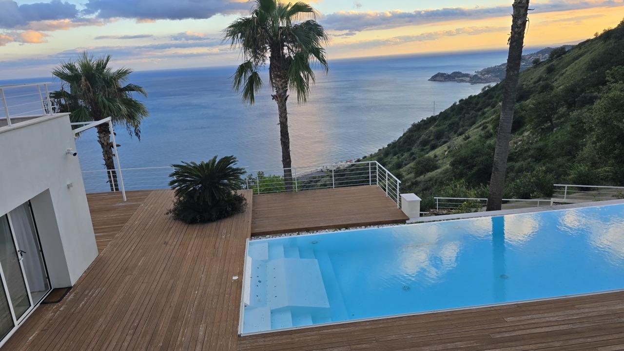 Venta Multivani, Taormina foto