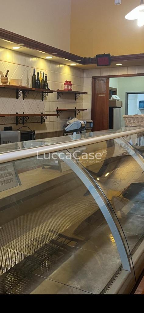 Mieten Locale commerciale, Lucca foto