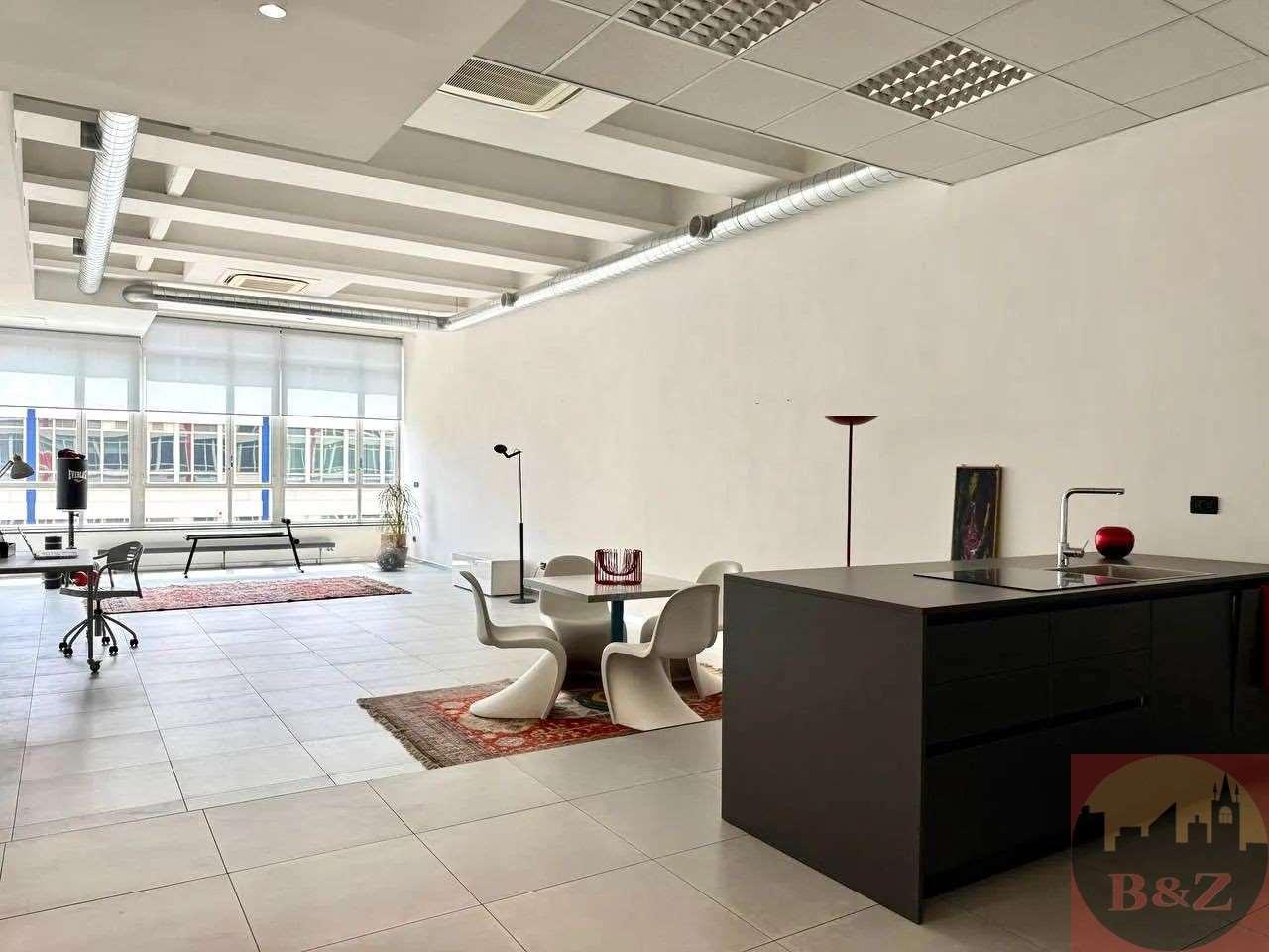 Vendita vendita, Torino foto