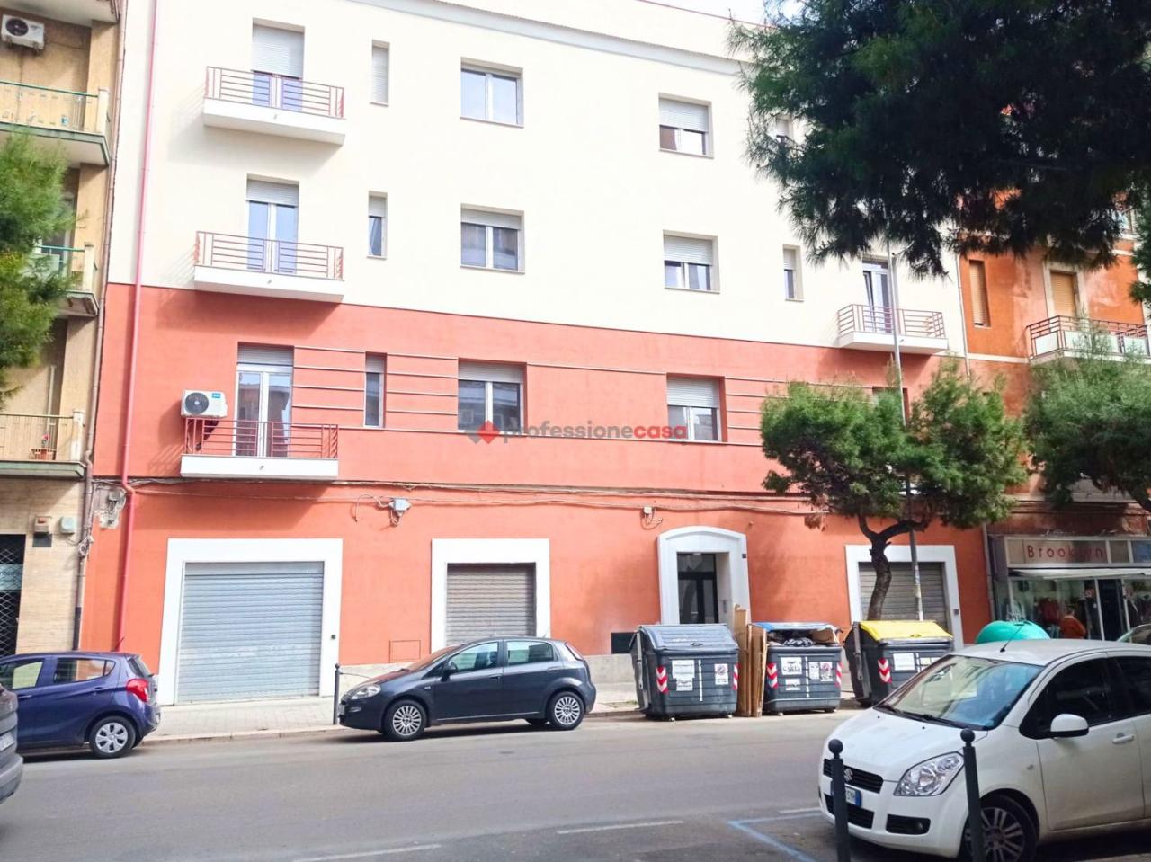 Affitto Negozio, Foggia foto