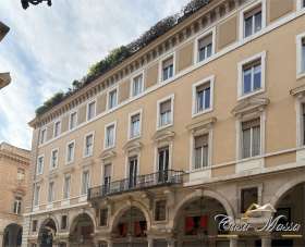 Vendita Pentavani, Torino