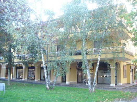 Affitto Box, Muggio foto