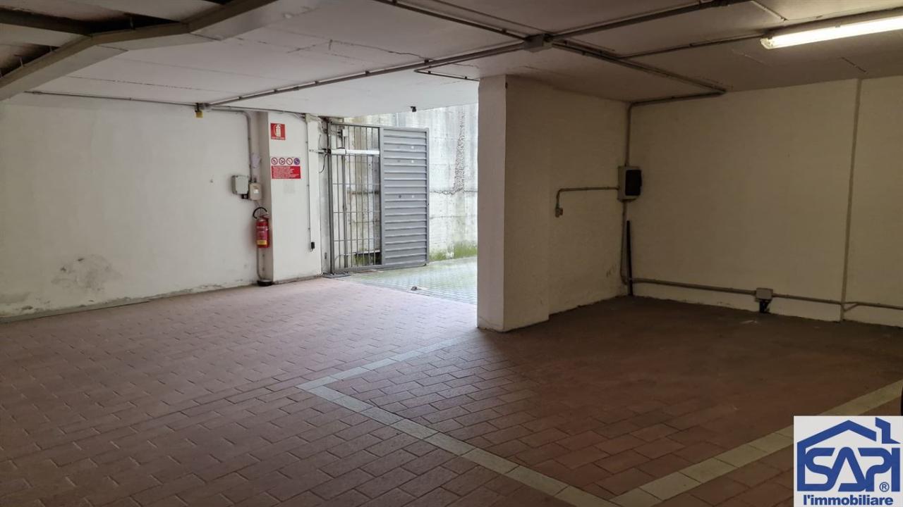 Vendita false, Milano foto