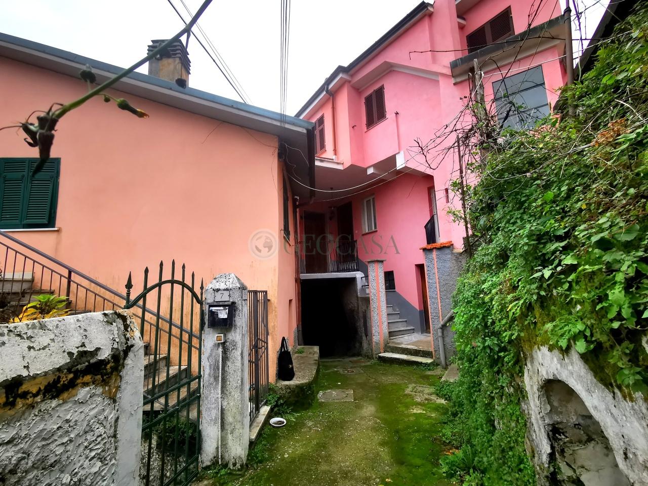 Vendita Trivani, Follo foto