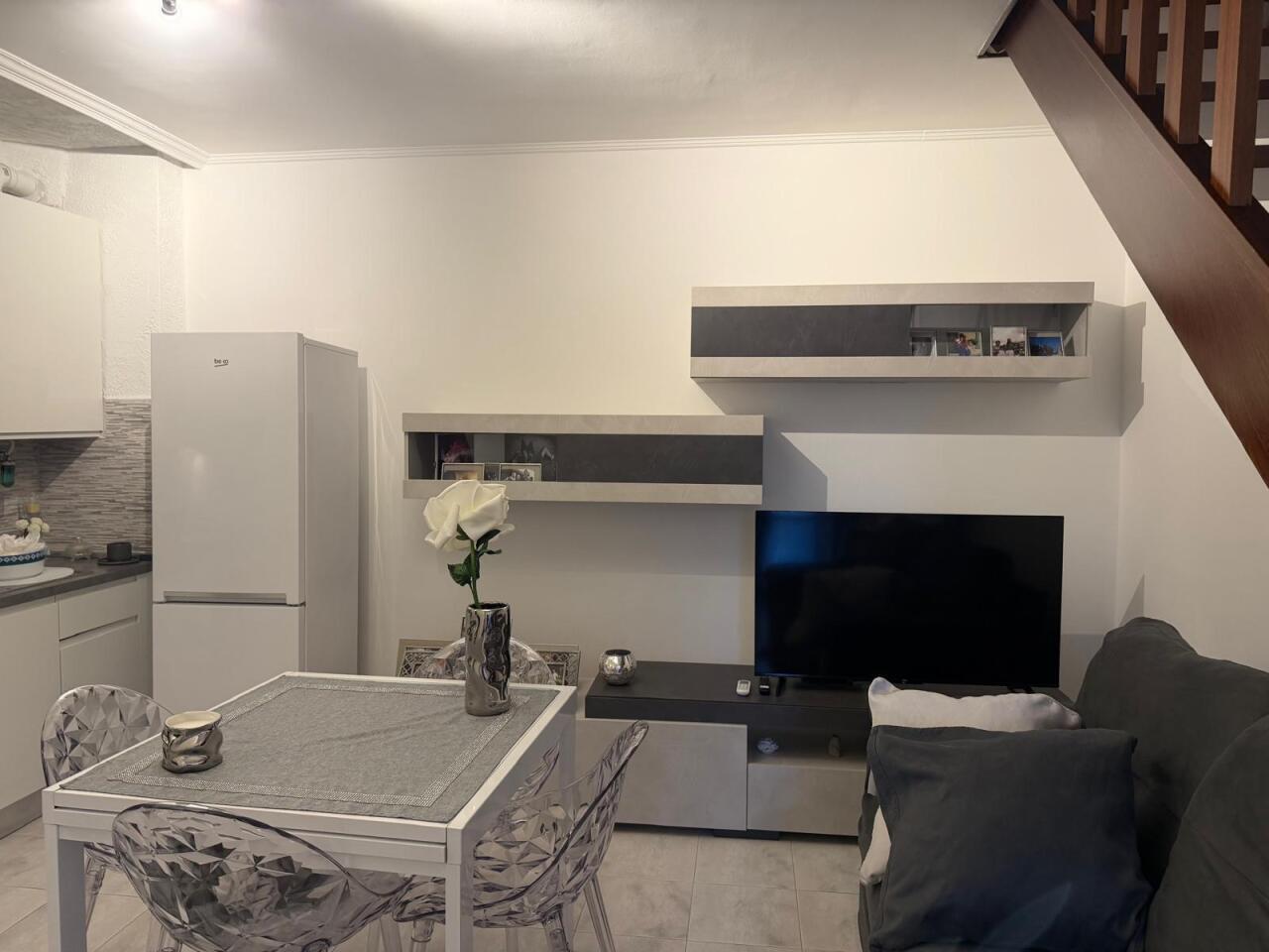 Vendita Quadrivani, Luni foto