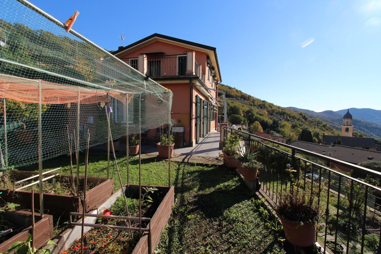 Vendita Quadrivani, Avegno foto