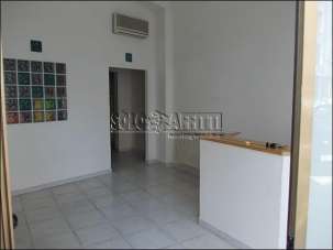 Affitto 2 vetrine, Livorno