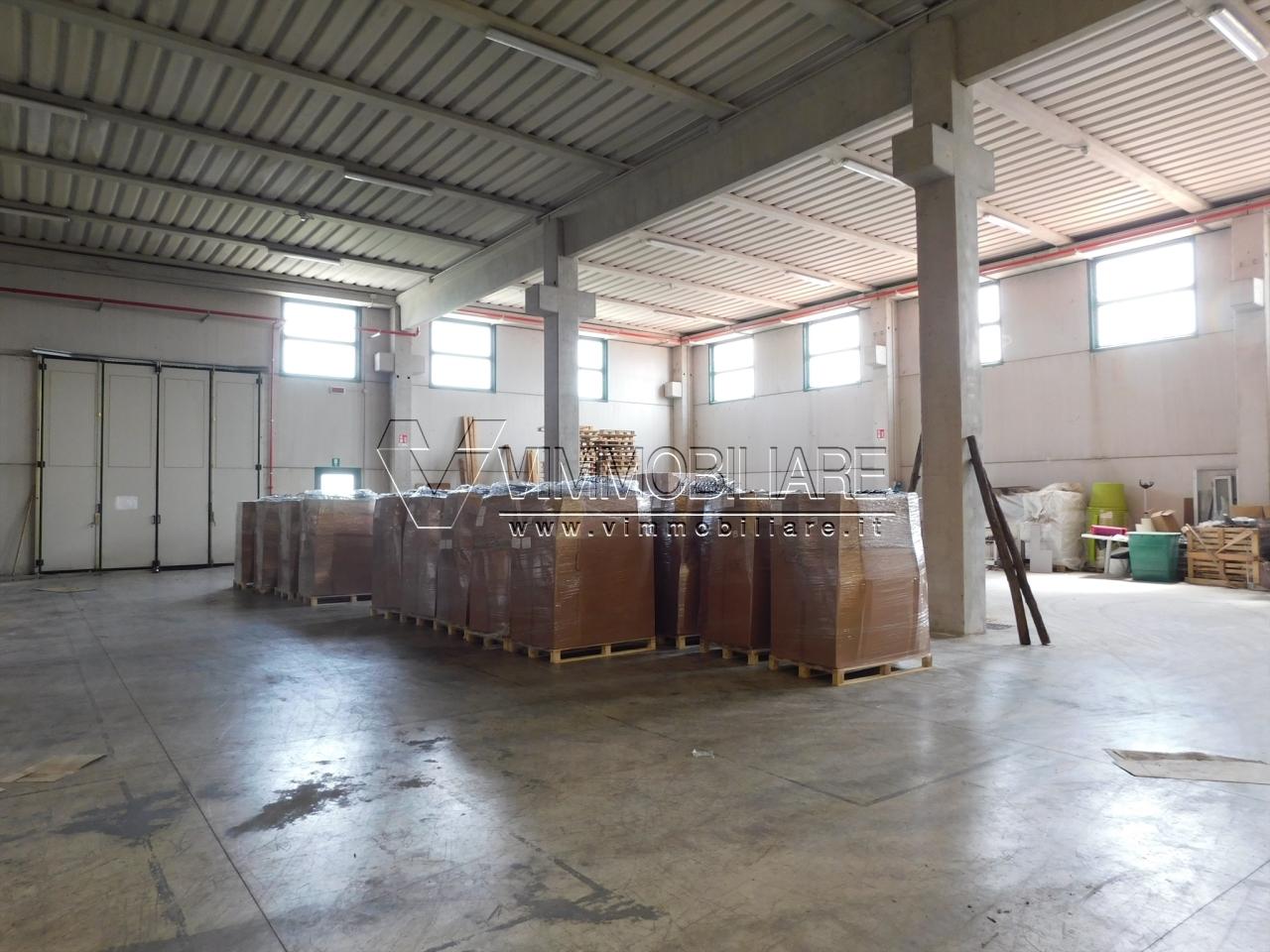 Affitto Industriale, Vo' foto