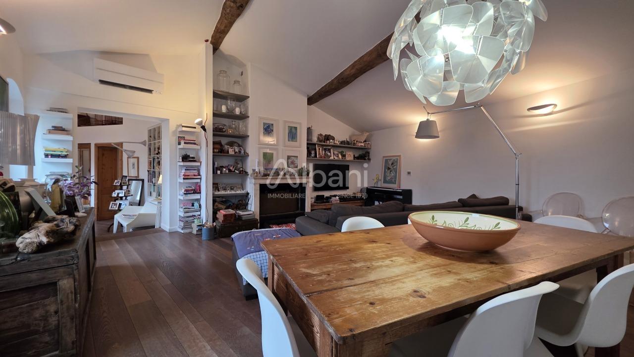 Sale Four rooms, Sarzana foto