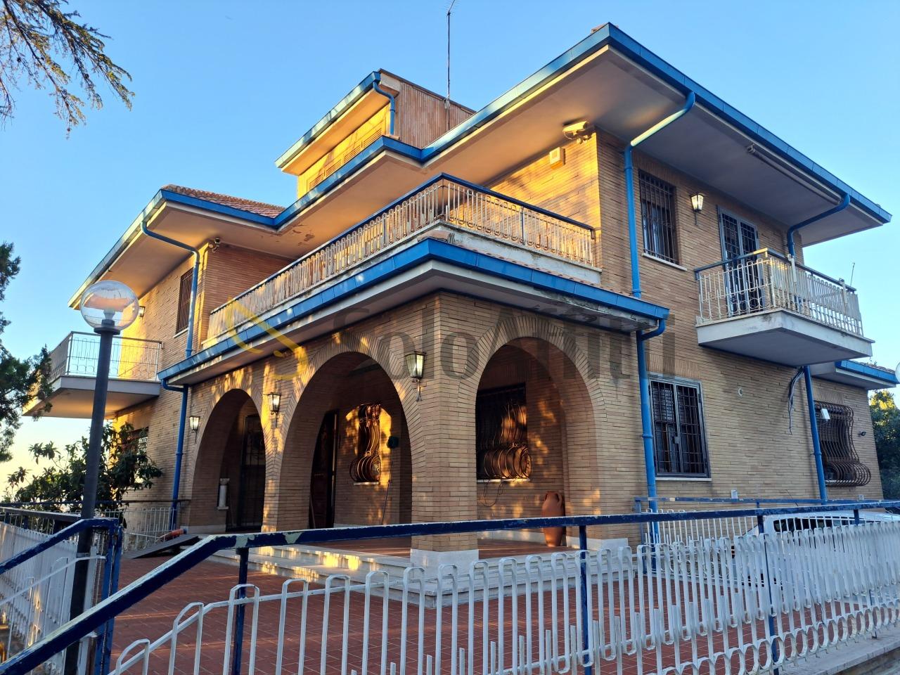 Vendita Bivani, Rapallo foto