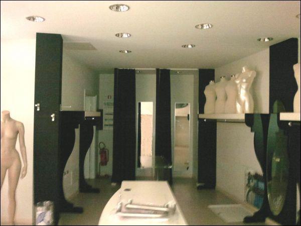 Affitto 2 vetrine, Gallarate foto