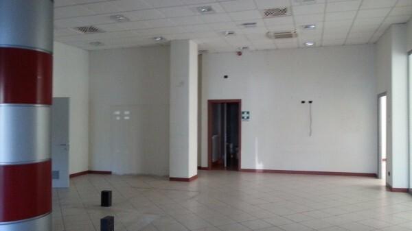 Vendita Industriale, Lucca foto