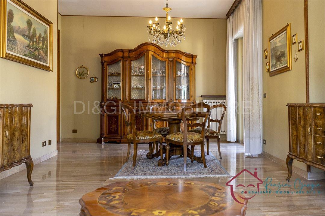 Vendita Multivani, Villanova d'Albenga foto