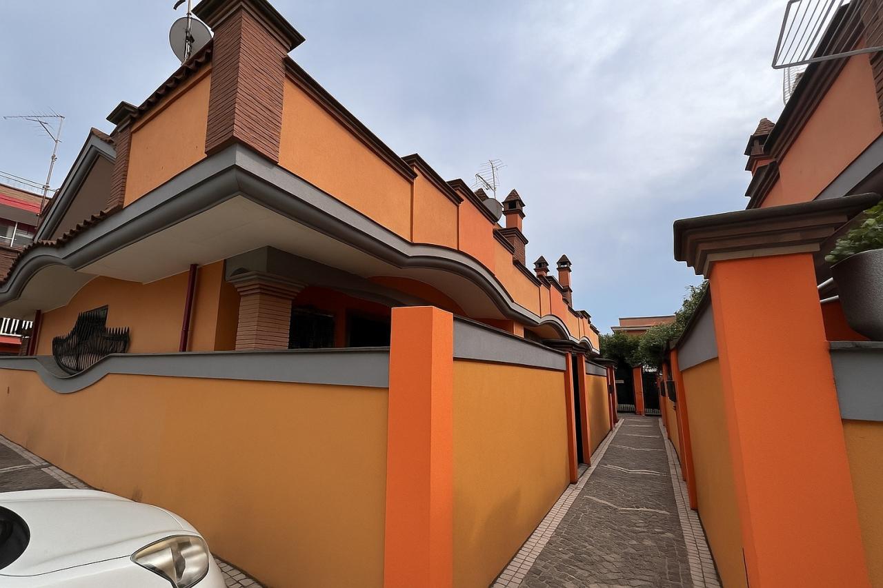 Verkauf Casa indipendente, Pomezia foto