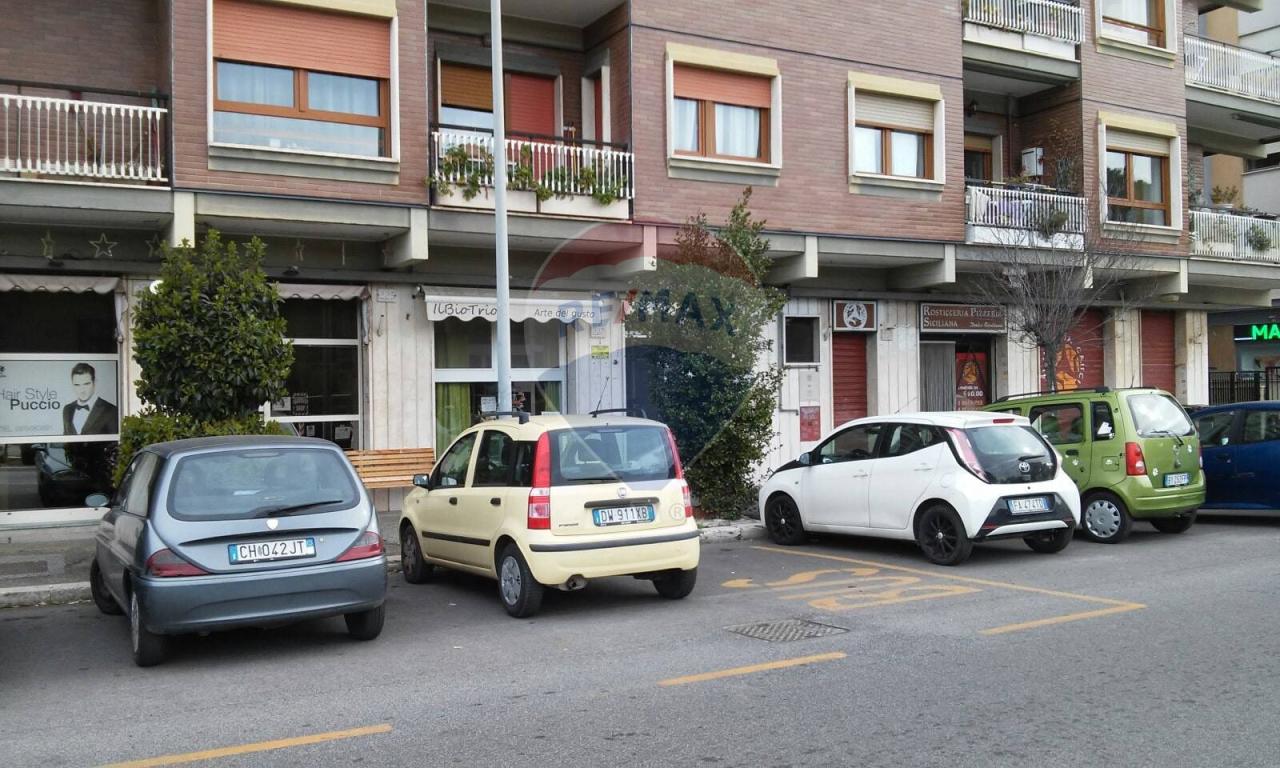 Affitto Negozio, Roma foto