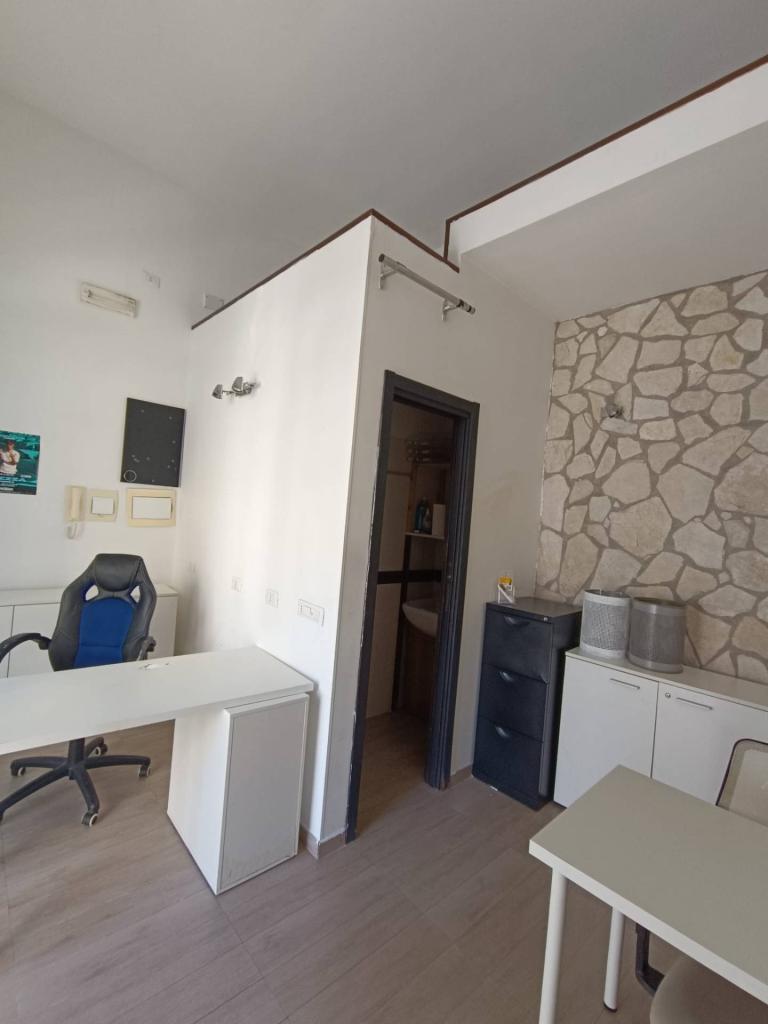 Vendita Negozio, Roma foto