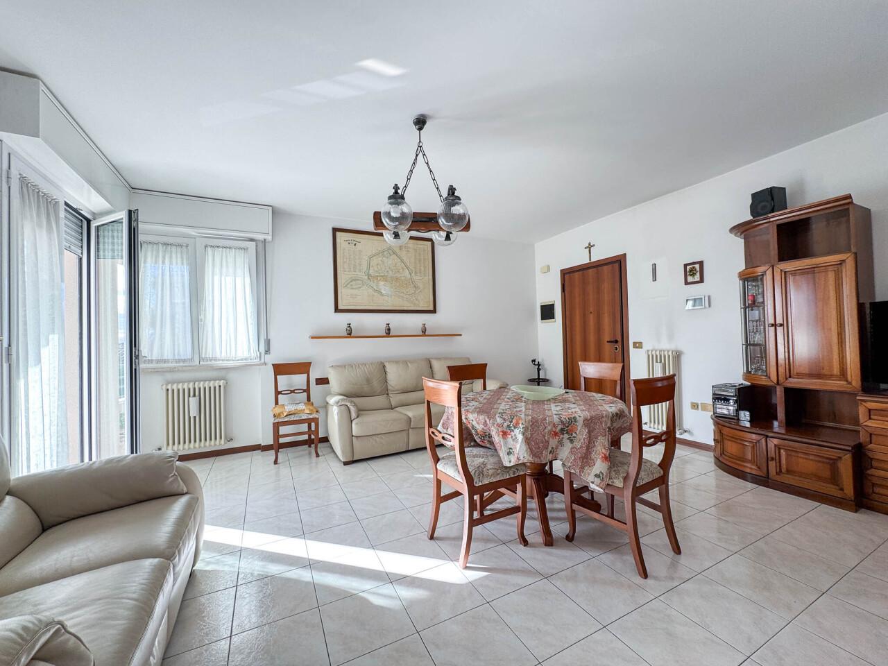 Vendita Pentavani, Rimini foto