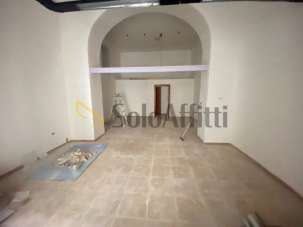 Affitto 1 vetrina, Caserta
