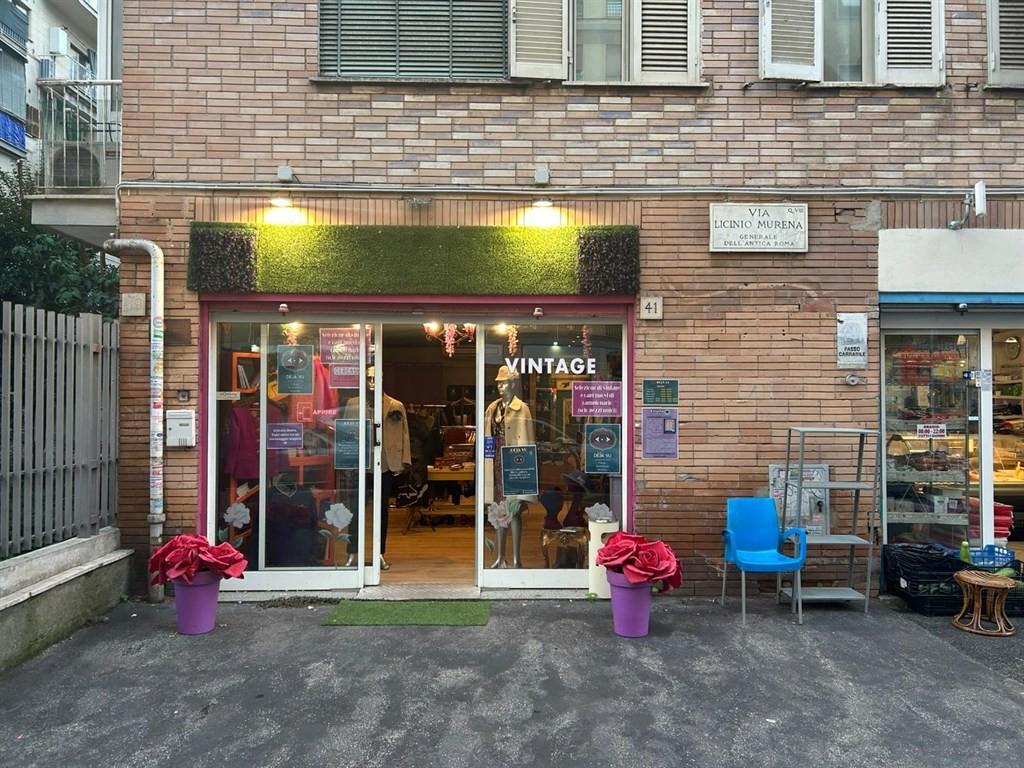 Vendita Negozio, Roma foto