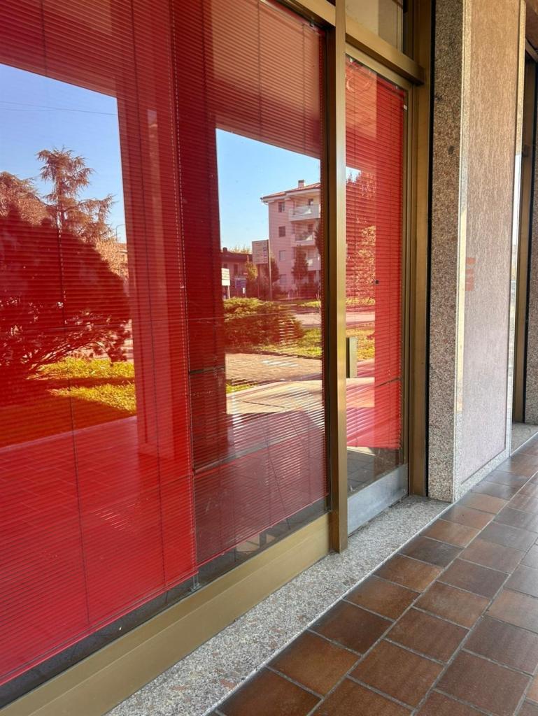 Affitto Negozio, Cassano d'Adda foto