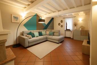 Vendita Trivani, Lucca