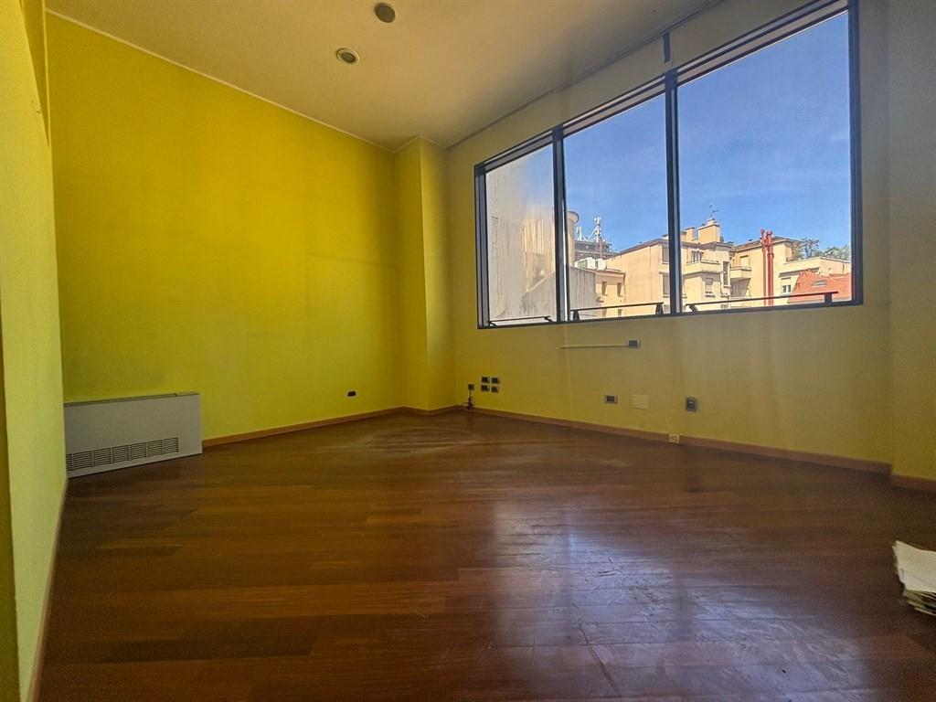 Vendita Ufficio, Monza foto