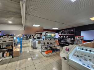 Nuda proprietà nuda proprietà, Como