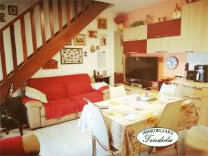 Vendita Casa indipendente, Luni