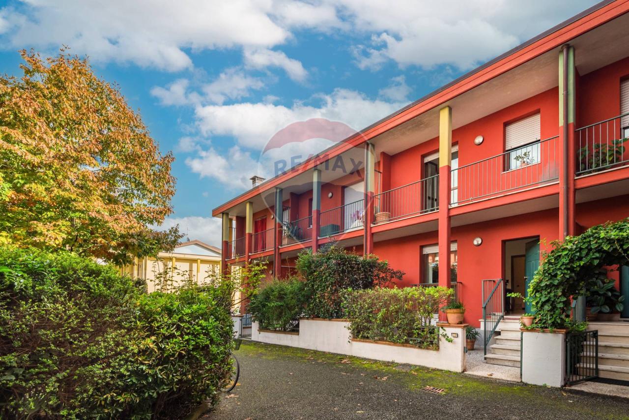 Vendita Esavani, Pietrasanta foto