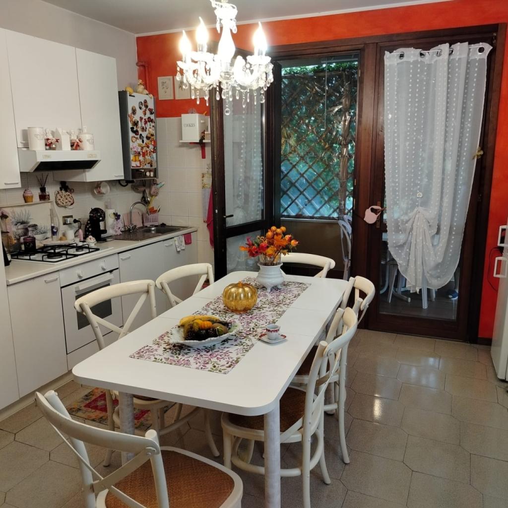 Verkauf Zwei zimmer, Desenzano del Garda foto