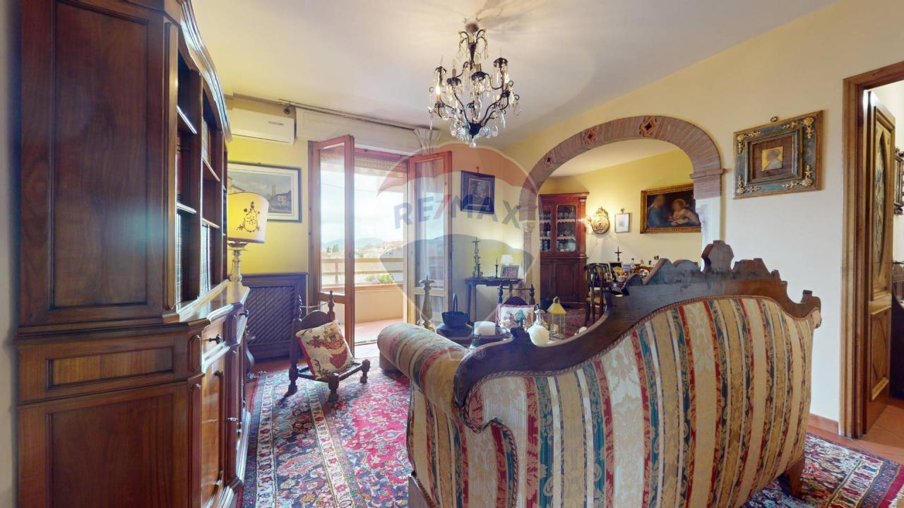 Verkauf Esavani, Lucca foto