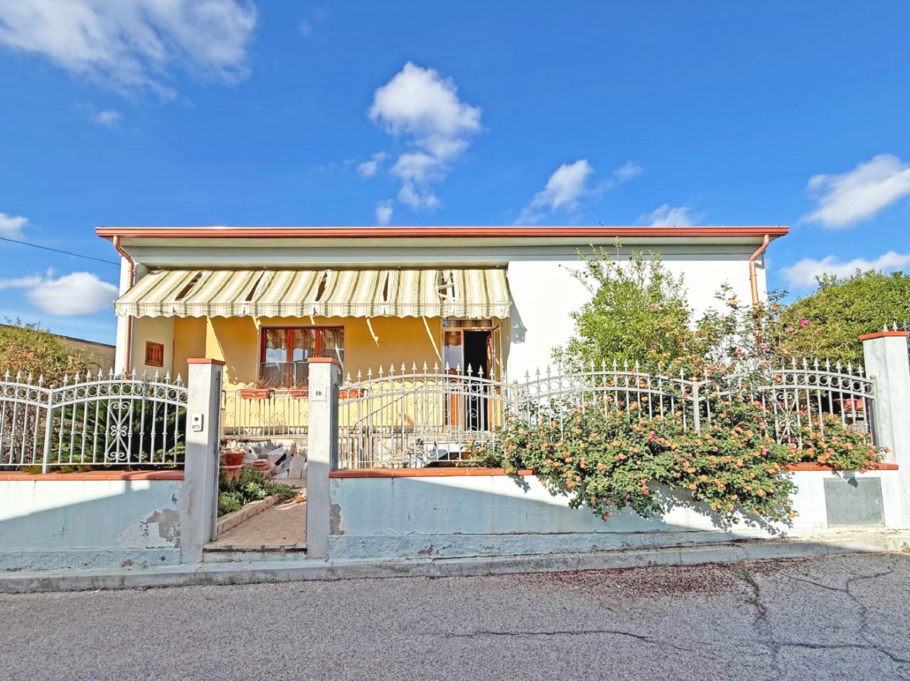 Vendita Casa indipendente, Sanluri foto