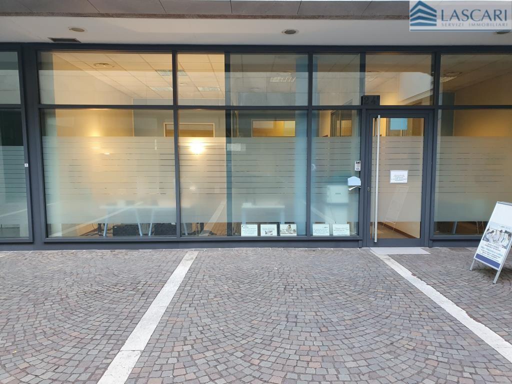 Affitto Negozio, Bergamo foto