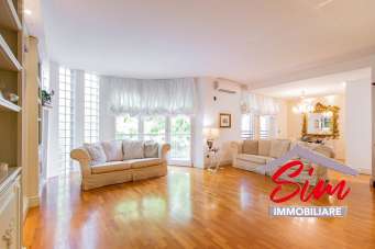 Verkauf Vier zimmer, Novara