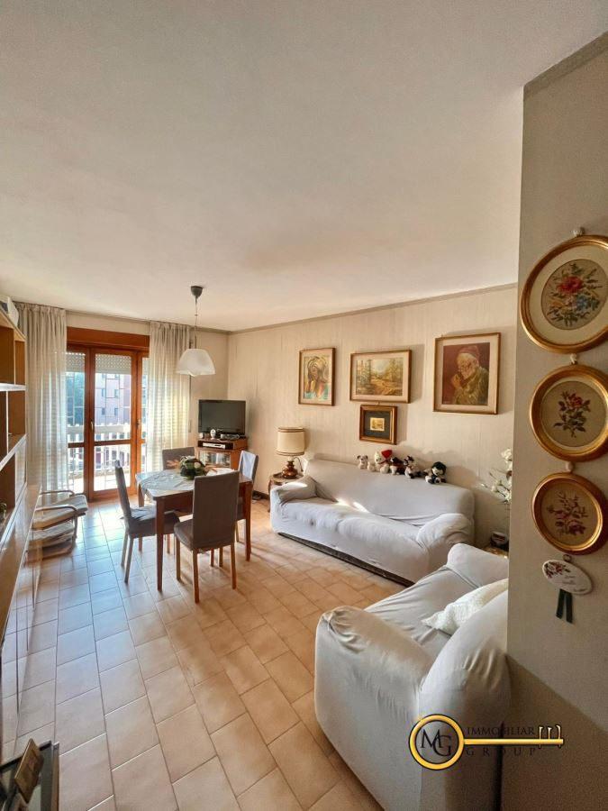 Verkauf Zwei zimmer, Vignate foto