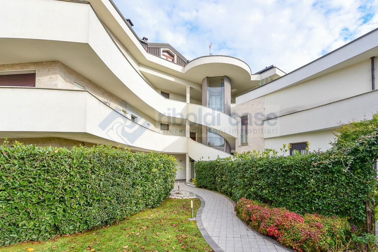 Verkauf Vier zimmer, Giussano foto