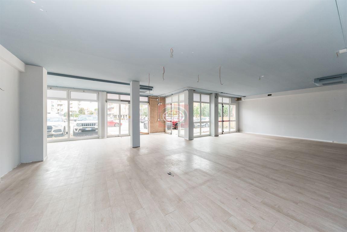 Vendita Negozio, Cesena foto