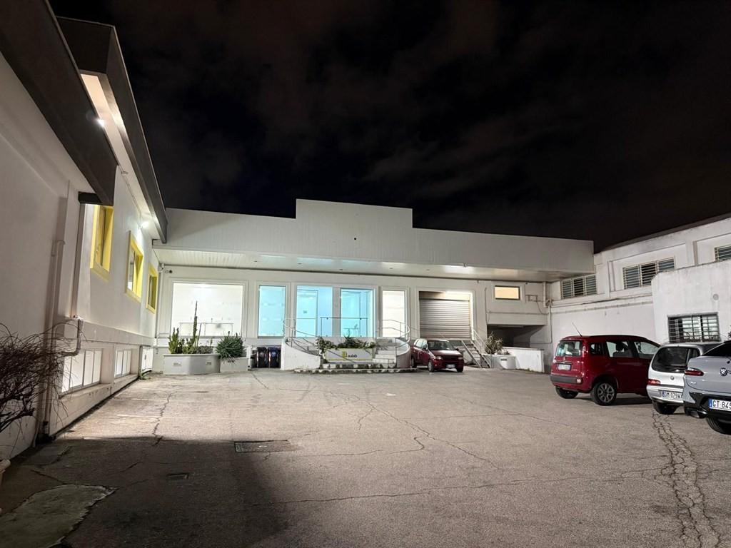 Affitto Capannone, Bari foto