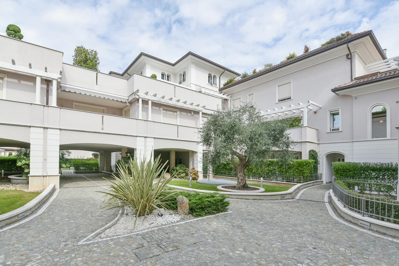 Verkauf Trivani, Seregno foto