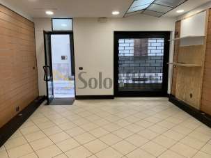 Mieten 1 vetrina, Novara Mieten 1 vetrina, Novara