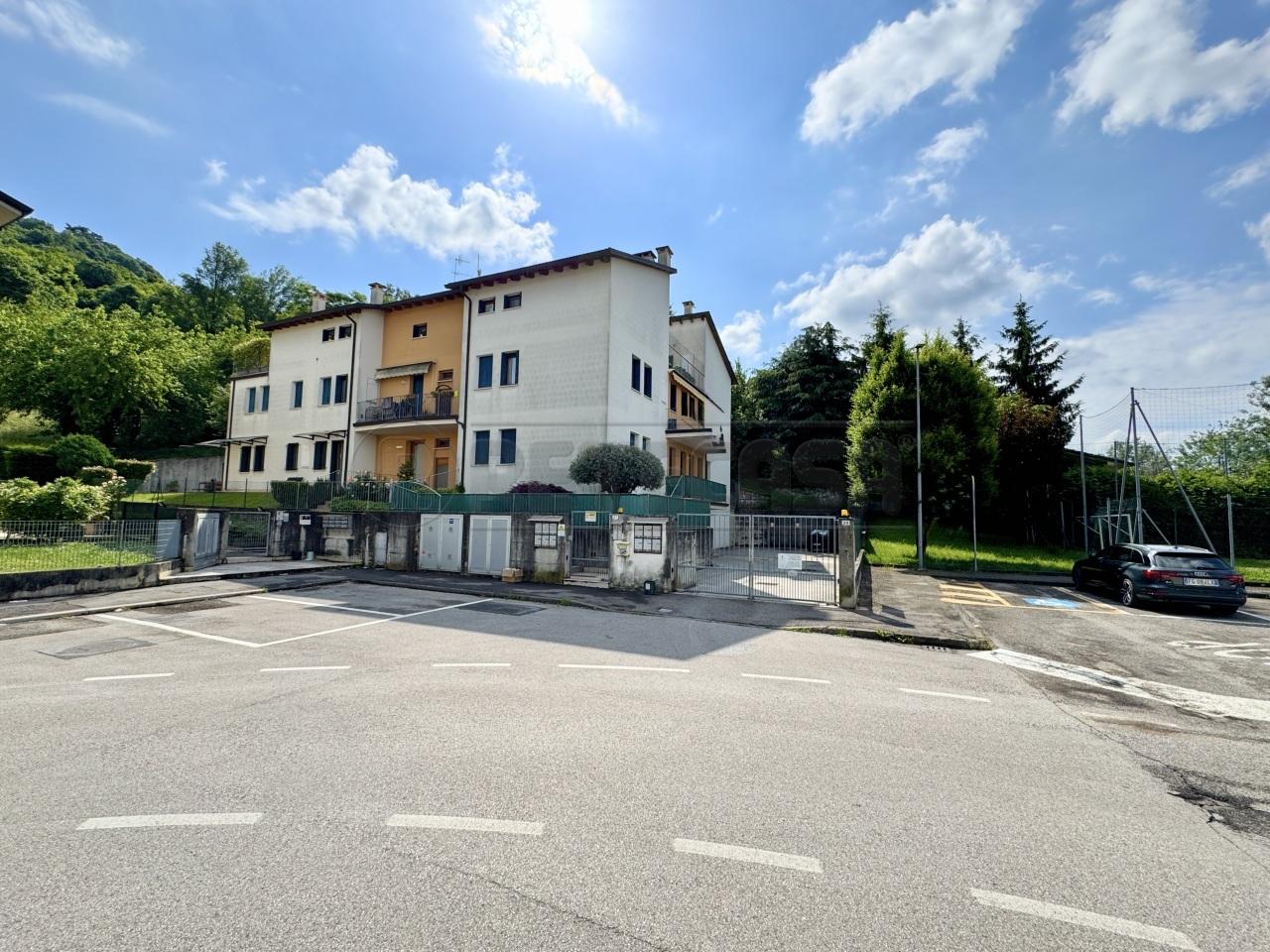 Vendita Quadrivani, Castelgomberto foto